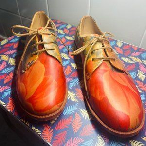 FLUEVOGS - WOMEN'S SIZE 7.5 OR MEN'S SIZE 6